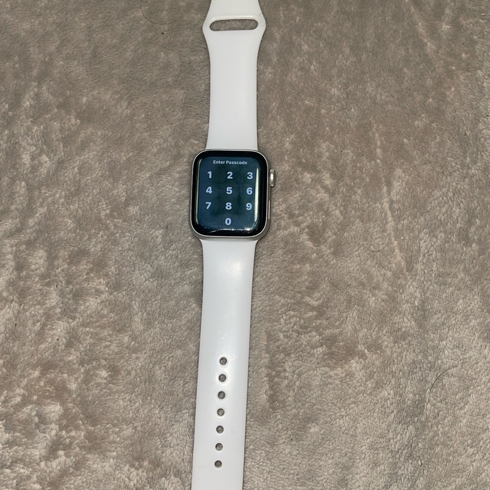Apple Watch series SE (40MM)